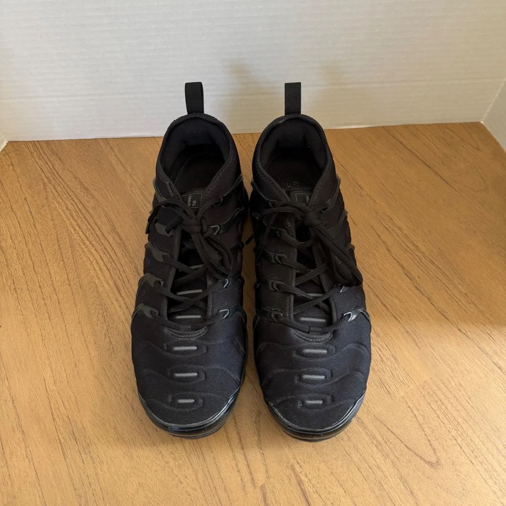 Nike Air VaporMax Plus Sneakers Mens 11.5 Black Triple Black Shoes 924453-004